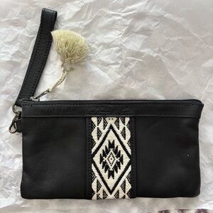 Nena Womanhood Clutch